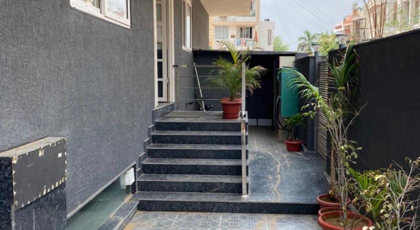 1BR Luxury Studio Apartment-Best for Couples/Solos photo