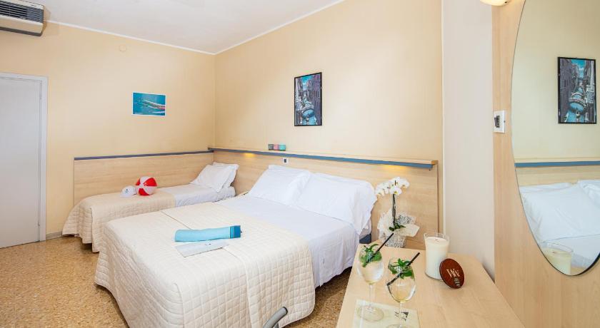 Hotel Condor photo