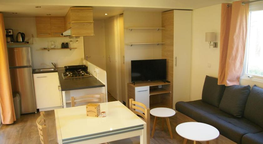 Mobile Home OuiReves 529 facing the Mediterranean photo