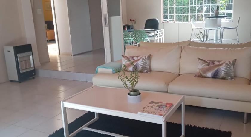 "O Sole Mio" Self catering studio apartment in Bedfordview photo