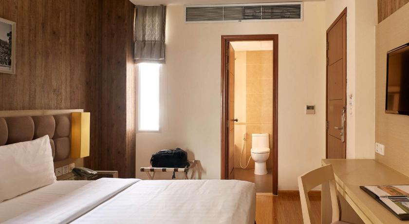 Zdjęcie: Pokój Deluxe dwuosobowy bez okna (Deluxe Double Room without Window) 13
