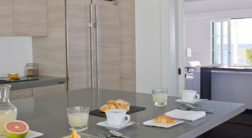 Foto Three Bedroom Ocean Front Residence 7