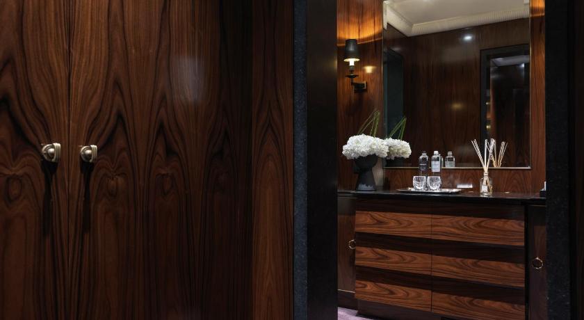 Фото: Двухместный номер Делюкс с 1 или 2 кроватями (Deluxe Double or Twin Room) 17