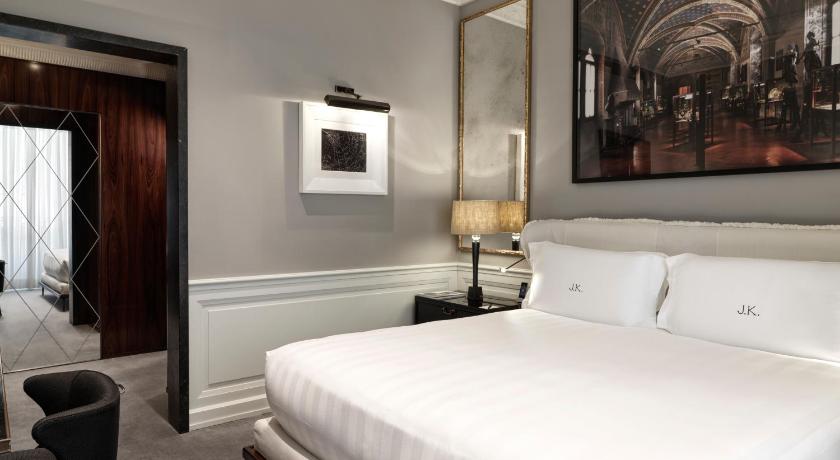 Фото: Двухместный номер Делюкс с 1 или 2 кроватями (Deluxe Double or Twin Room) 4