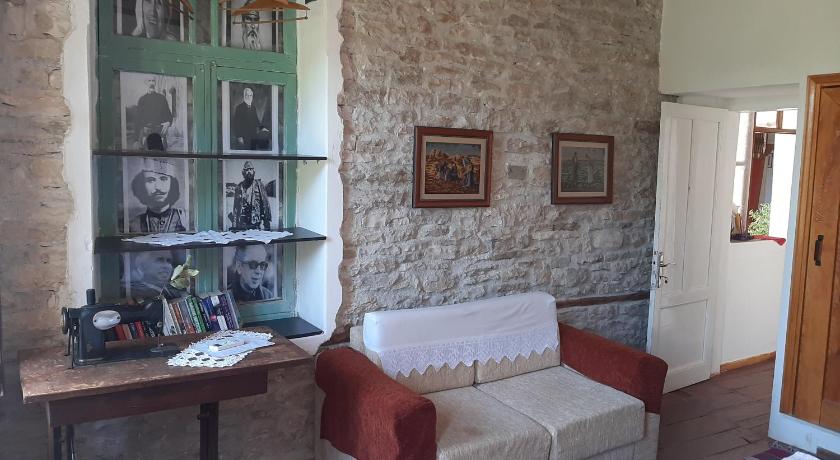 The Fir Gate — Hotel in Gjirokaster