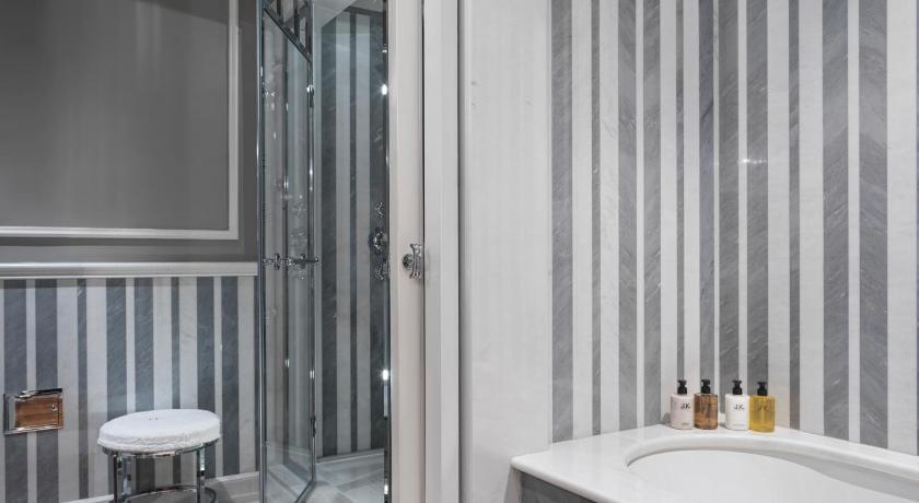 Фото: Люкс JKMaster с балконом (JKMaster Balcony Suite) 10