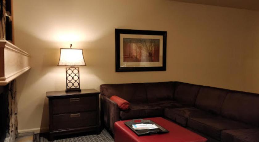 Lodge at Kingsbury Crossing photo