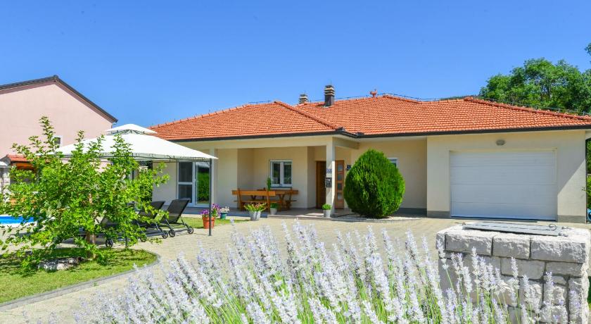 Villa Kata photo