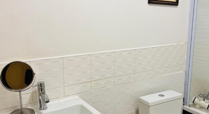 FABULOUS 2BED 2BATH Ground Floor SERVICED ACCOMMODATION Near CITY photo