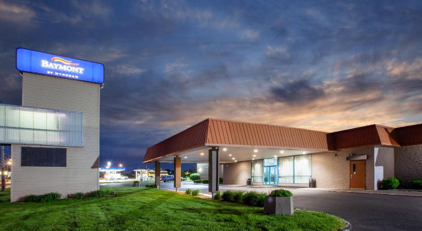 Baymont by Wyndham Northwood photo