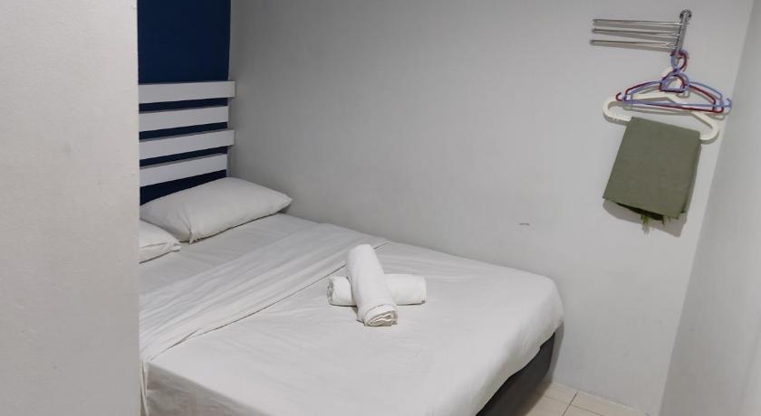 Image of Standard Queen Room 9