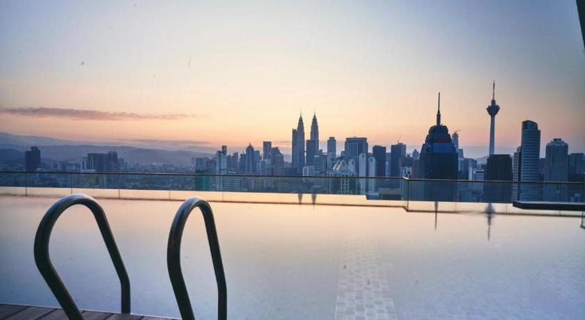 Regalia Residence KLCC View by iLuxHome photo