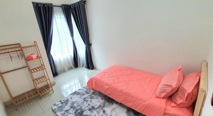Serene Stay Minimalist @ Southville City photo