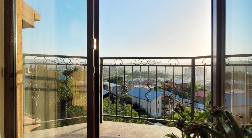 Homelike B&amp;B — Hotel in Tbilisi