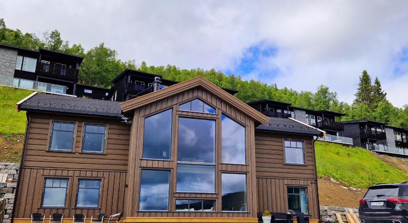 Mlodge - The Mountain Lodge — Hotel in Sogndal