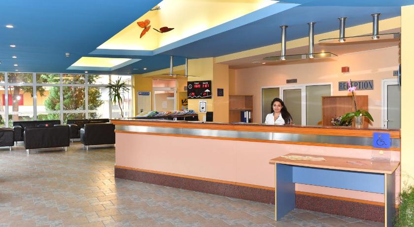 Hotel Oasis photo