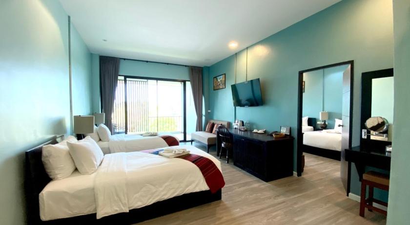 Image of Family Room with Balcony 5