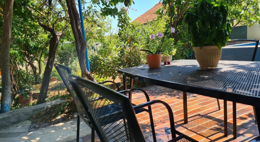 Studio Apartment Garden photo