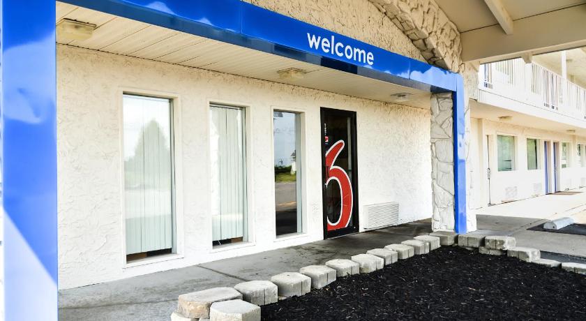 Motel 6-Saint Joseph, MO