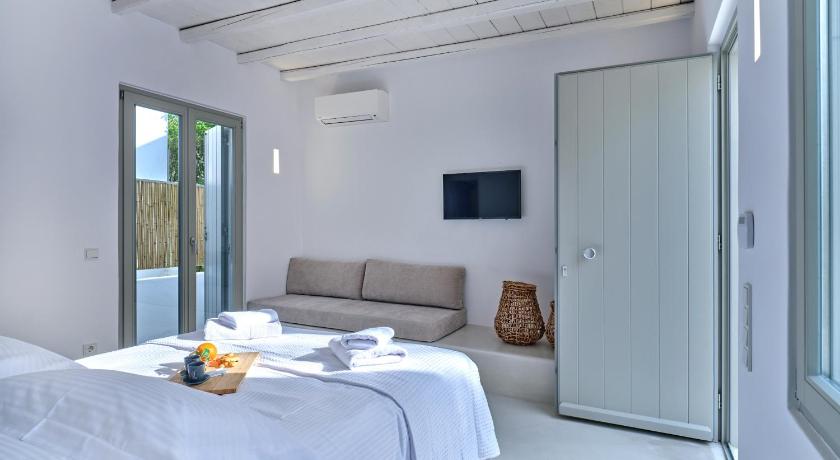 Perivoli Luxury Homes, Paros photo