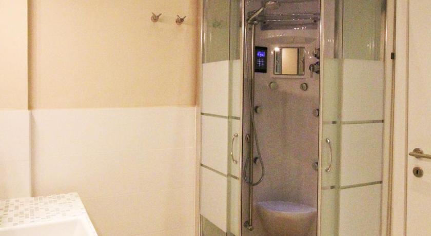 Image of Deluxe Double or Twin Room 6