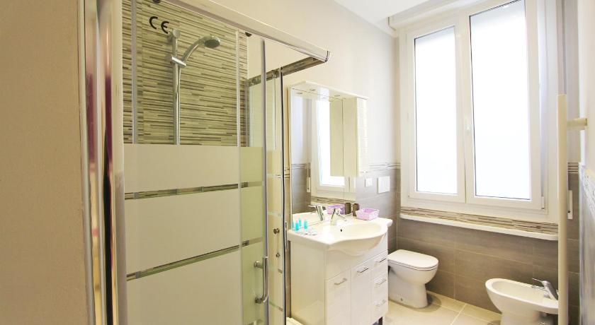 Image of Deluxe Room 5