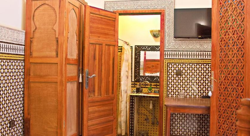 Image of Double Room with Private Bathroom 8