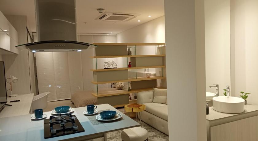 Linda Suite - image 2