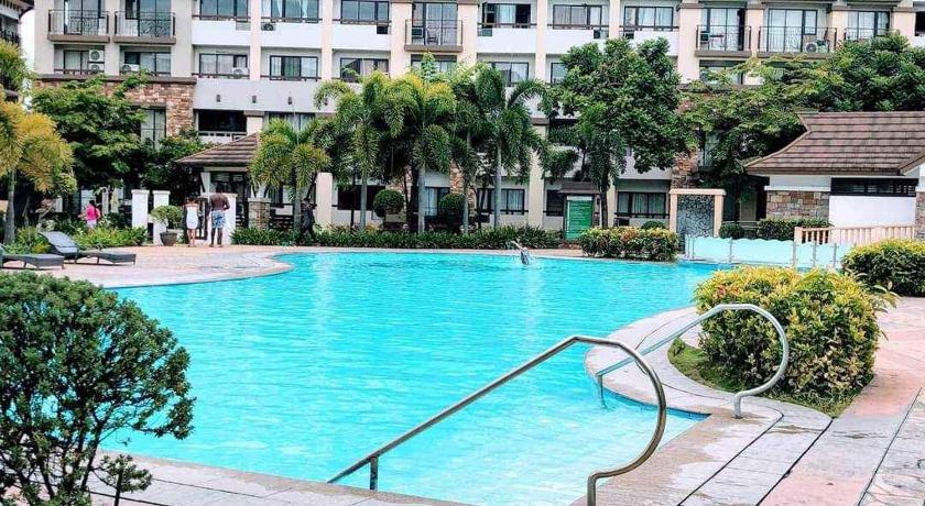 Ri's One Oasis w Free Pool back of SM City Mall photo