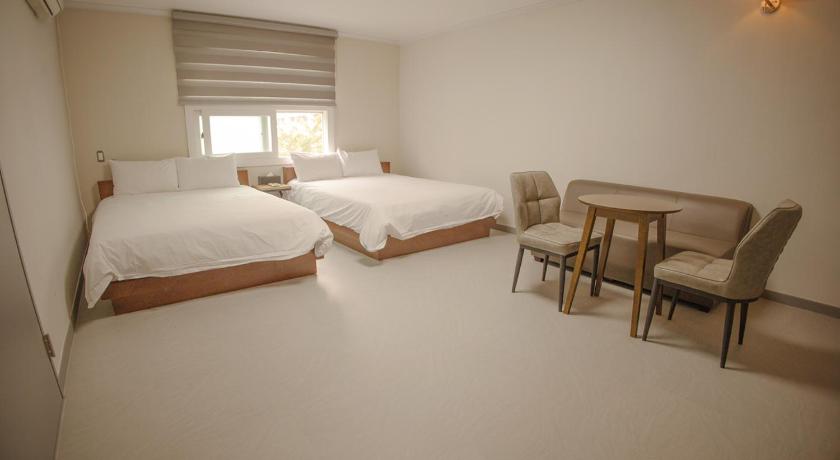 Jeju Trevi Hotel photo