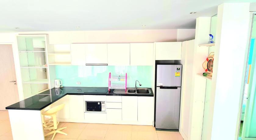 Image of Two Bedroom Apartment with Pool View 14