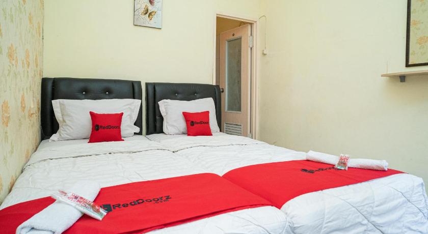 RedDoorz near Cyber Mall – Malang, MO