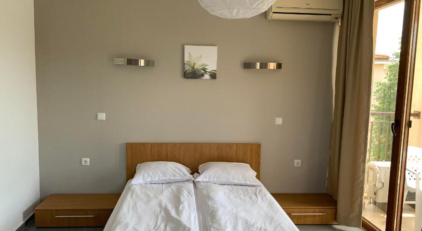 View Apartments photo