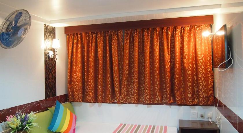 Image of Double Bedroom 4
