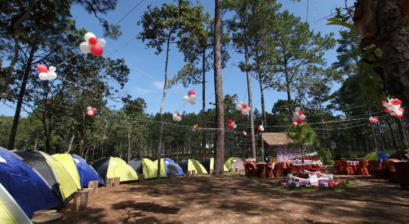 Image of Double Tent with Shared Bathroom 3