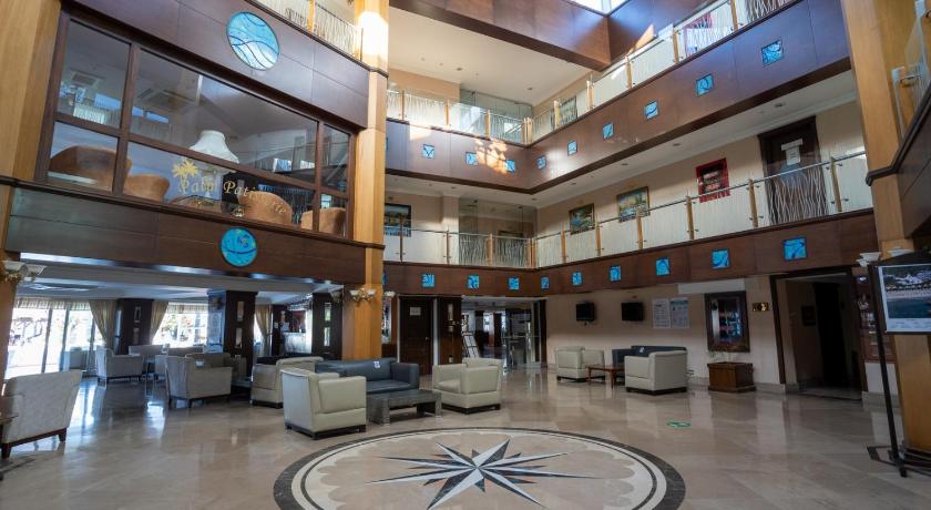 Latanya Park Resort photo