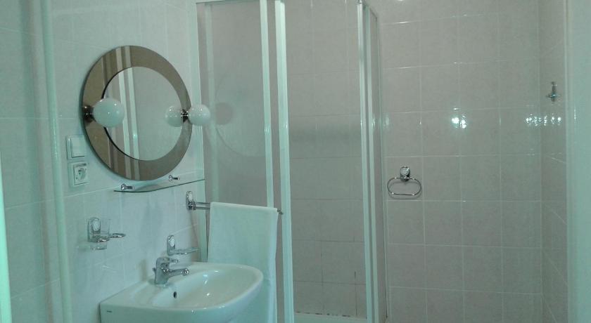 Hostel Refleks photo