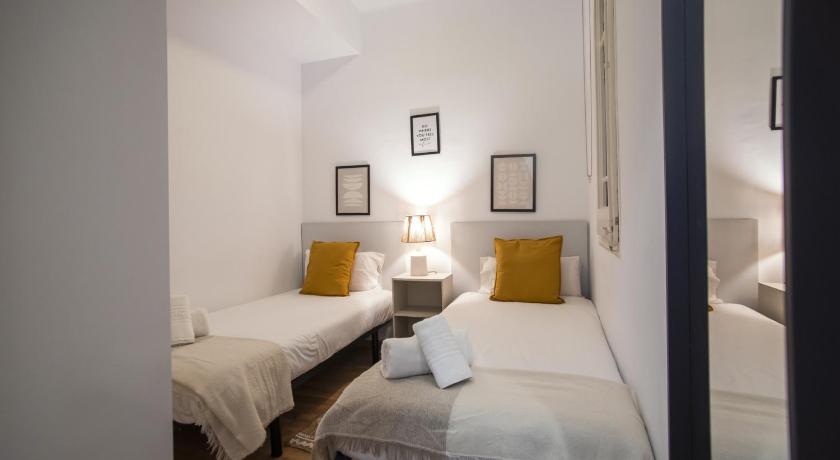 21PAR214 - Beautiful Apartment in Paral-lel photo