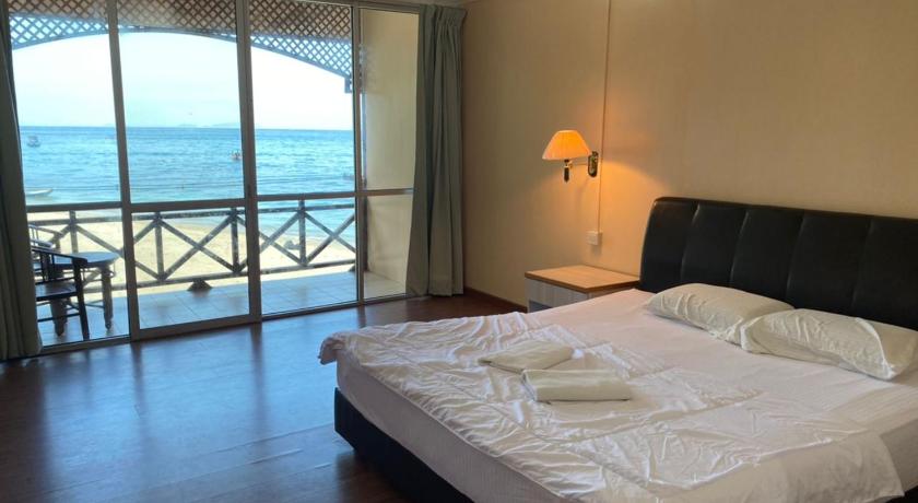 Image of Beach front chalet 0