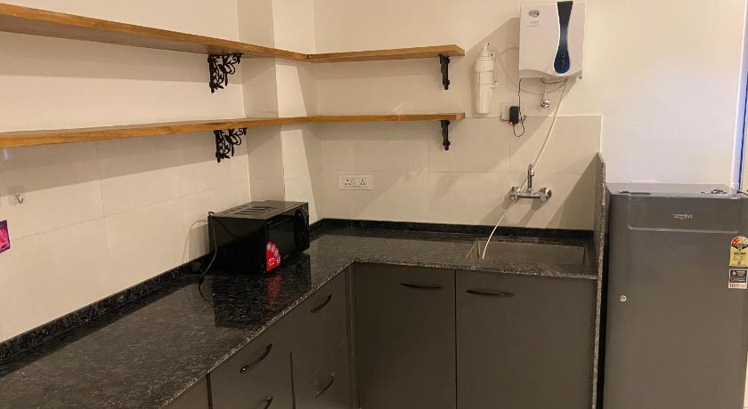 1BR Luxury Studio Apartment-Best for Couples/Solos photo