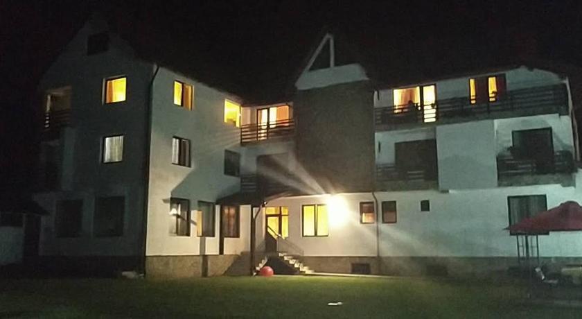 Pensiunea La Turcu photo