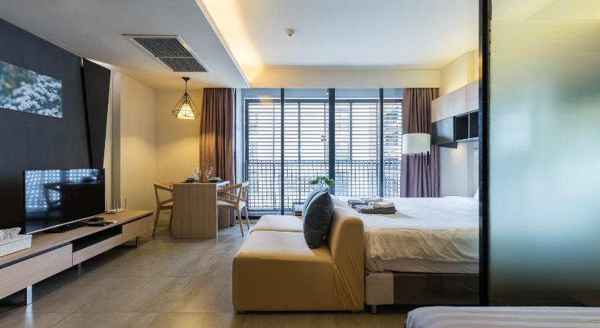 Stylish room ,2beds, Free Wi-Fi,Netflix, BTS Asok, Sukhumvit photo