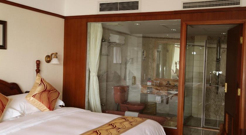 Imagen de South Wing Twin Room with Sea View 10