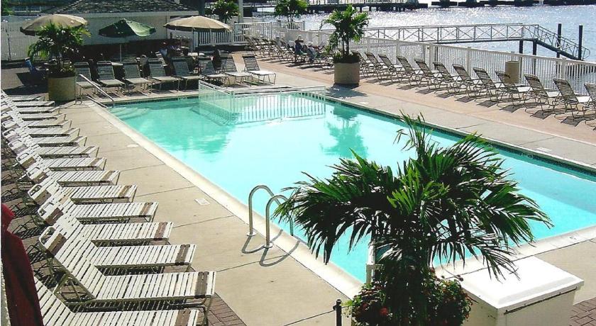 Pier 4 Hotel photo