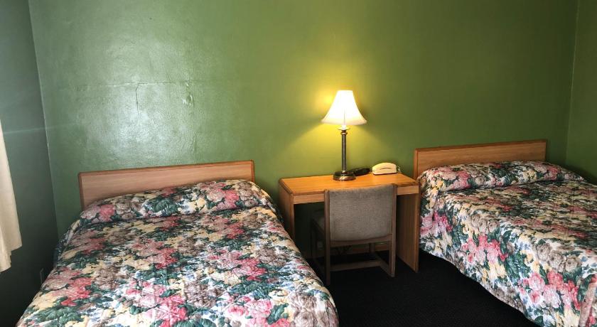 Parkway Motel photo