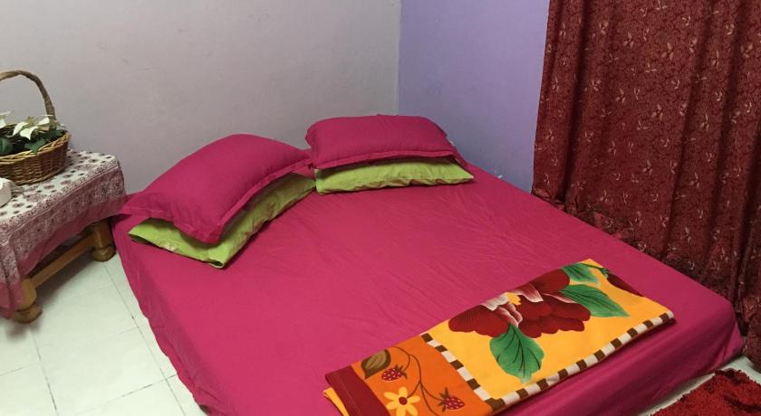 Homestay Teratak Saazlina — Hotel in Seremban
