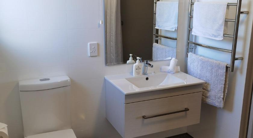 Milford Road Apartments photo