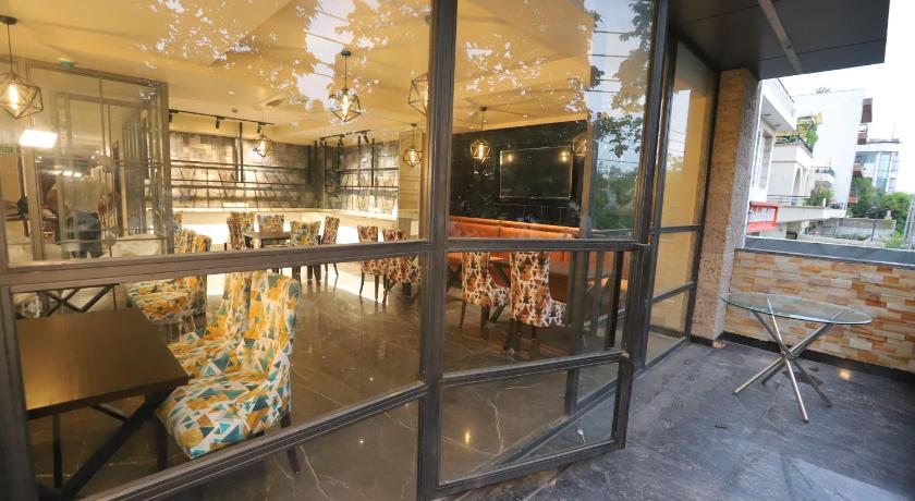 IP Royal Hotel - Couple Friendly Near Yamuna Sports Complex, Karkardooma New Delhi photo