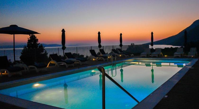 Pantheon Hotel & Suites photo