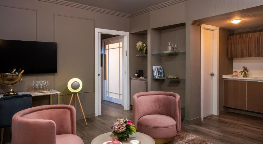 Deluxe lakosztály (Deluxe Suite) fotója 1